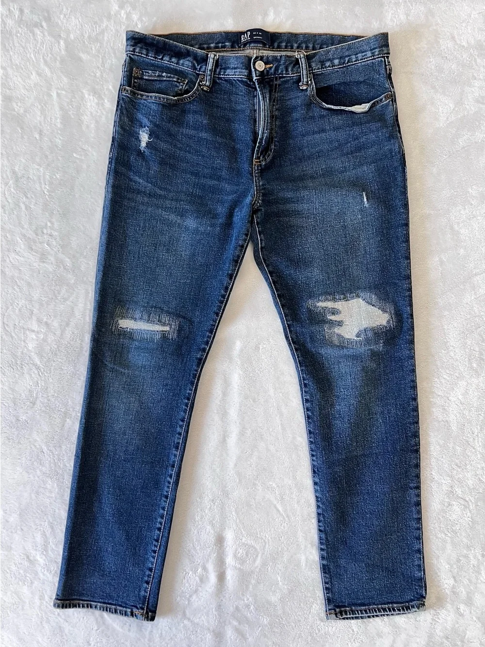 GAP Men's Slim Distressed Jeans in Dark Blue Wash Size 34X30